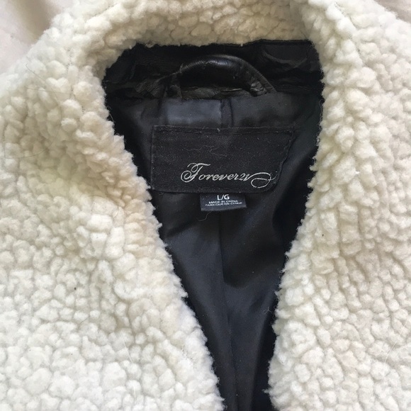 Forever 21 Faux Leather Jacket - Picture 4 of 4